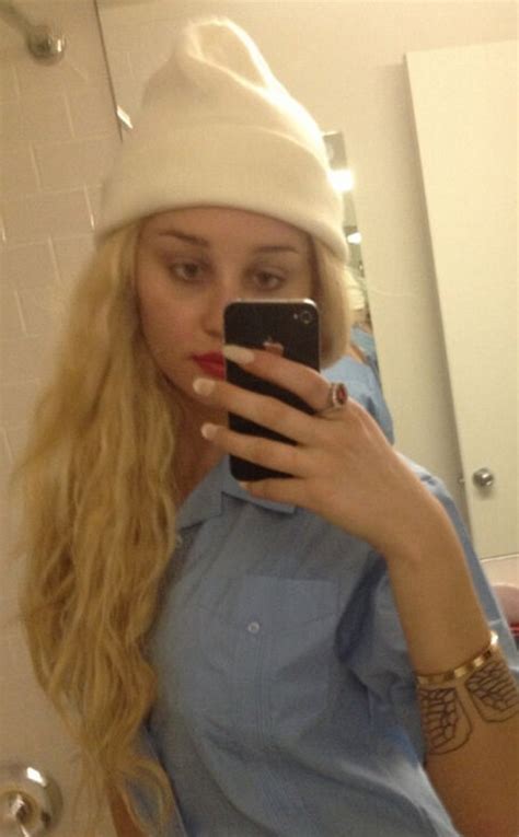 amanda bynes boobs|Amanda Bynes Is Topless In New Twitpics (PHOTOS)